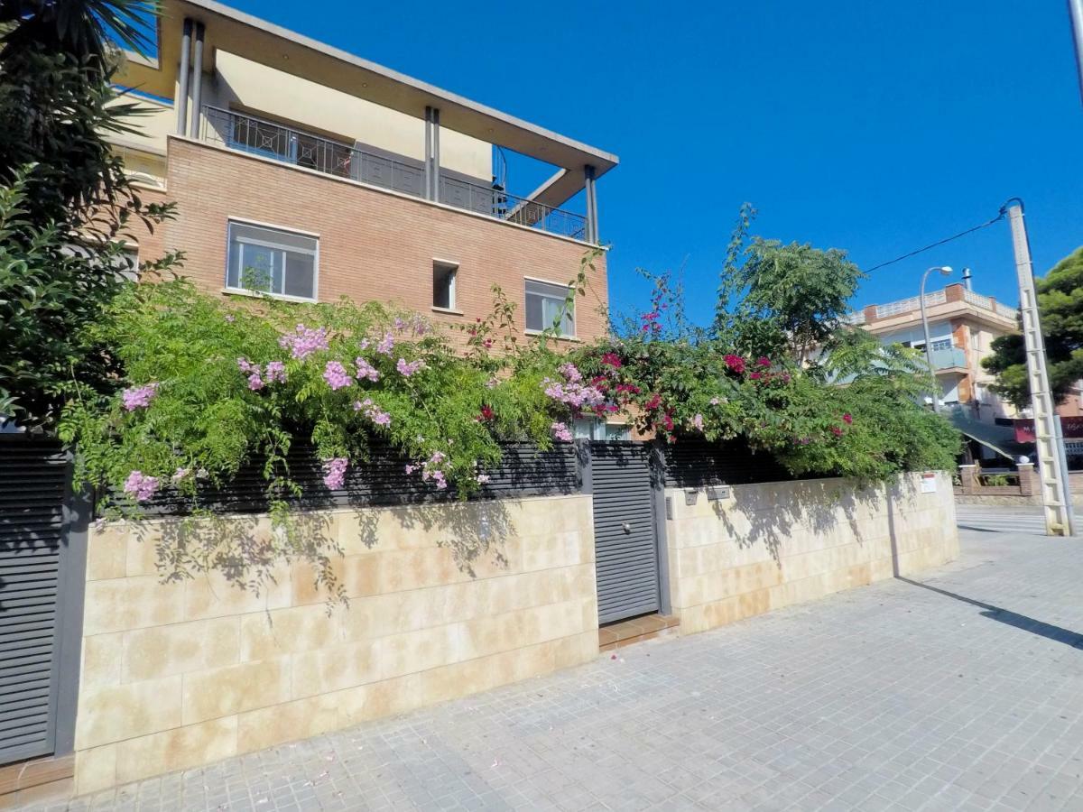 Beach House Castelldefels Exteriör bild