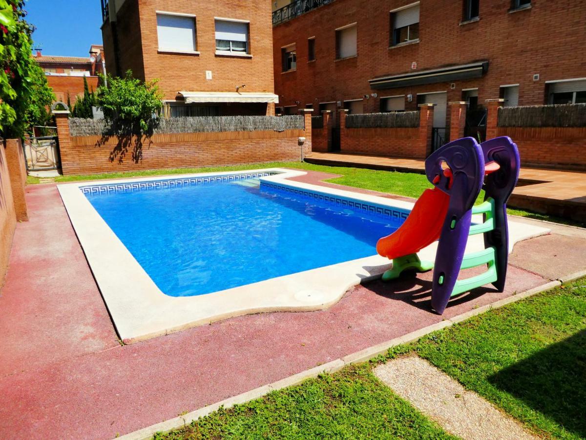 Beach House Castelldefels Exteriör bild
